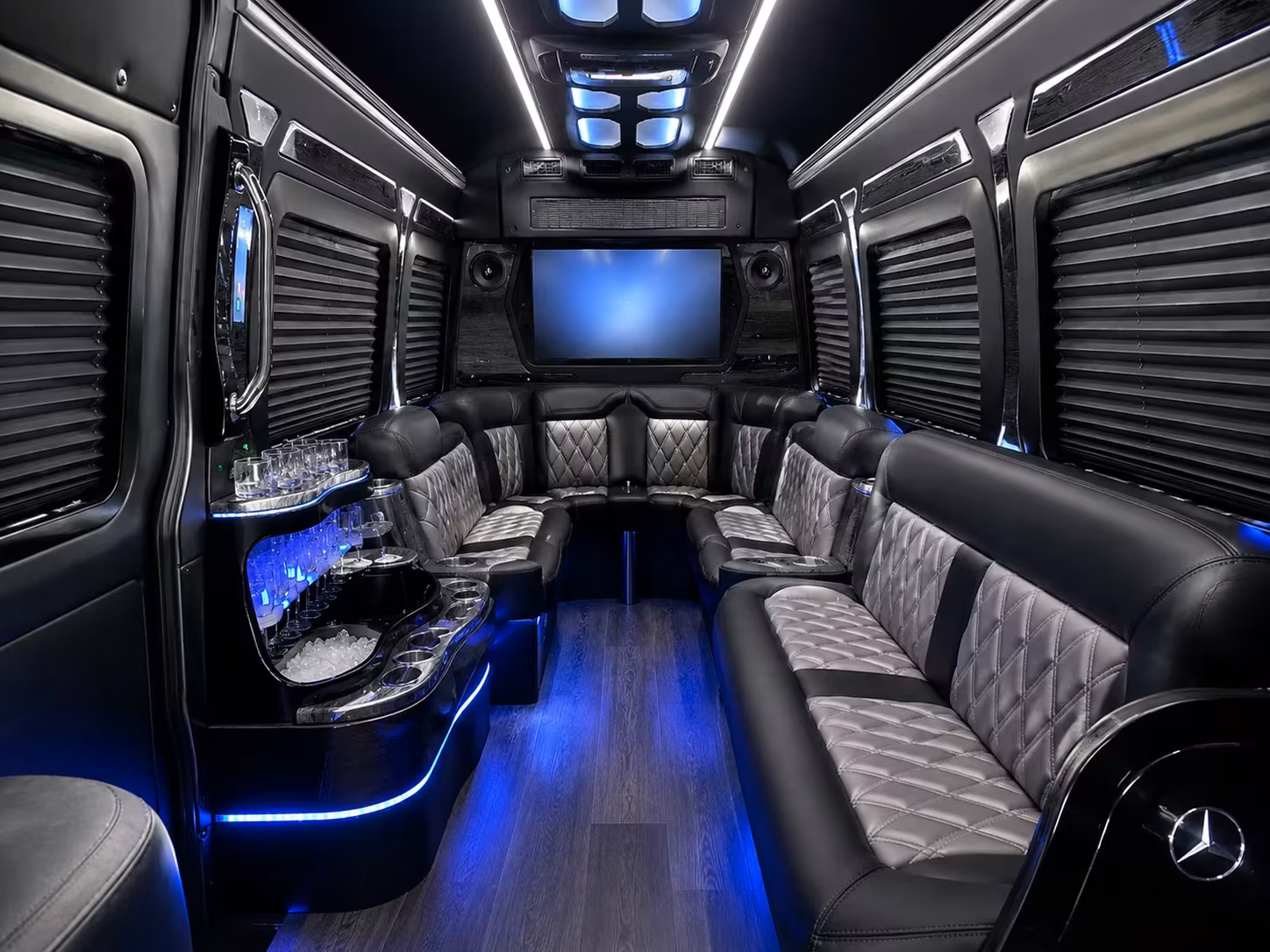 corporate airport shuttle buses in olathe for kci flights