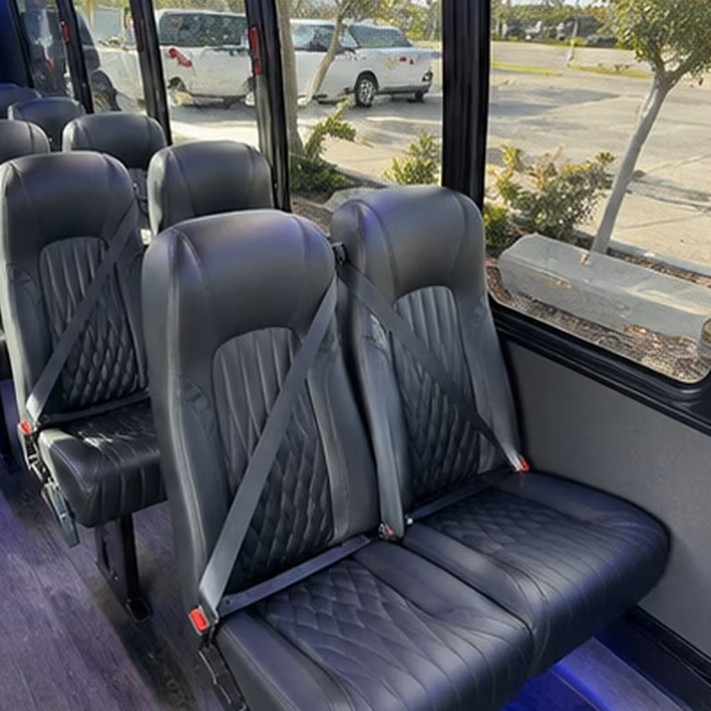 minibus rentals from olathe to starlight theatre shows